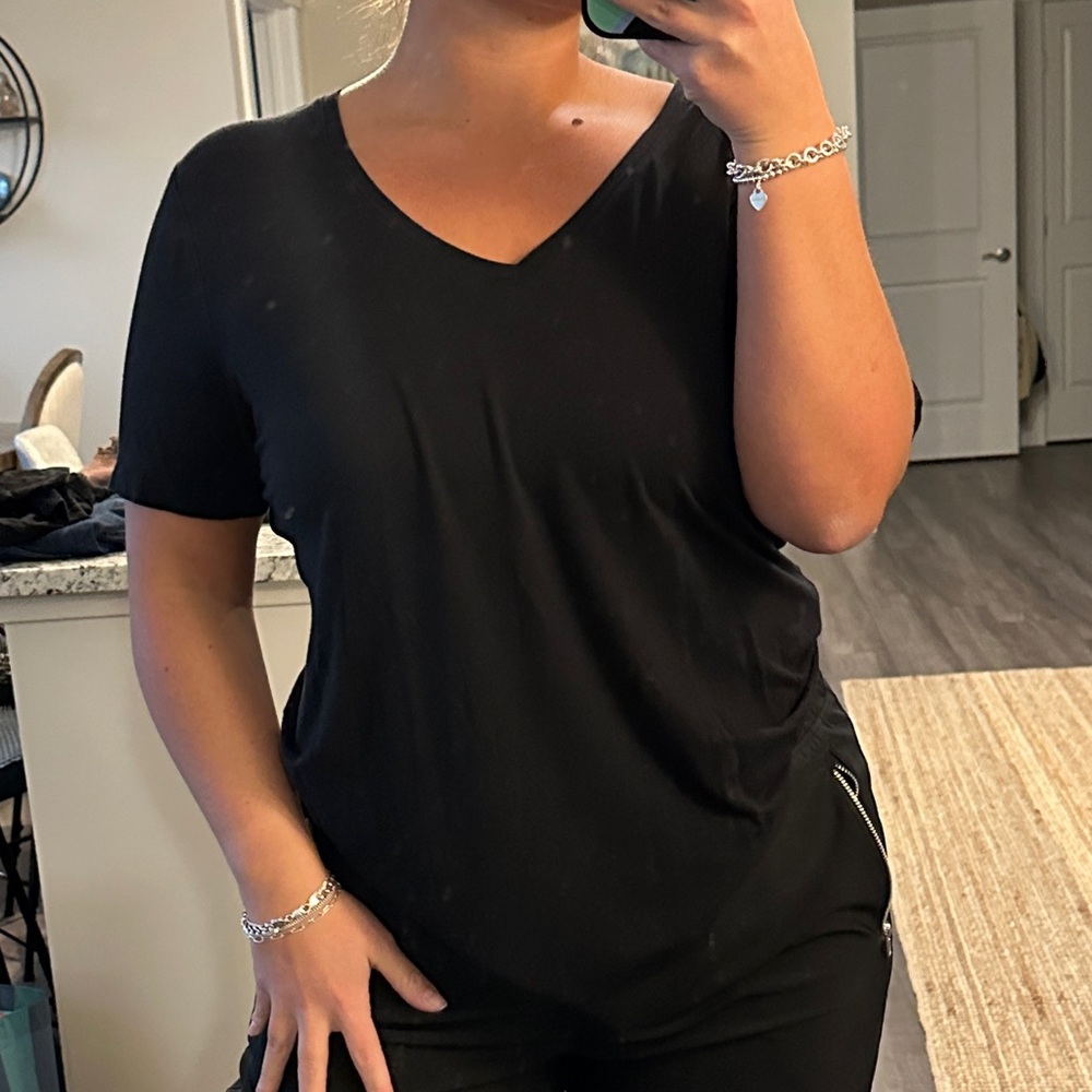 Old Navy Black V-Neck Short Sleeve Tee